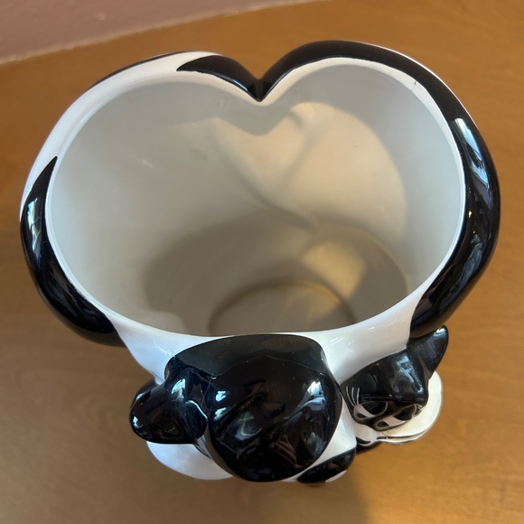 Pepe & Penelope Vase with Original Box (1997 Warner Bros Studio Store Exclusive) - Picture 6 of 14